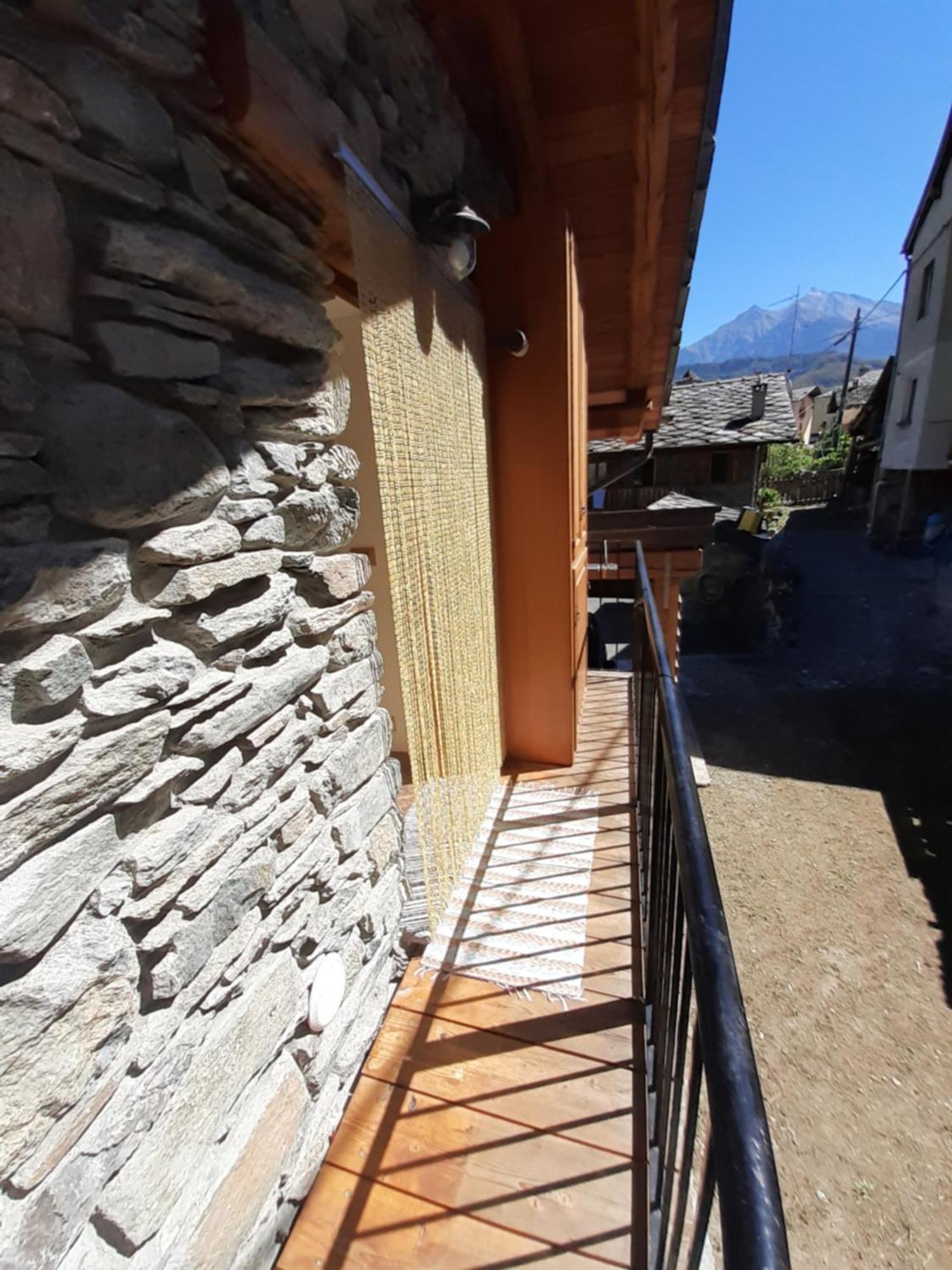 Acero Rosso Villa Champdepraz ภายนอก รูปภาพ