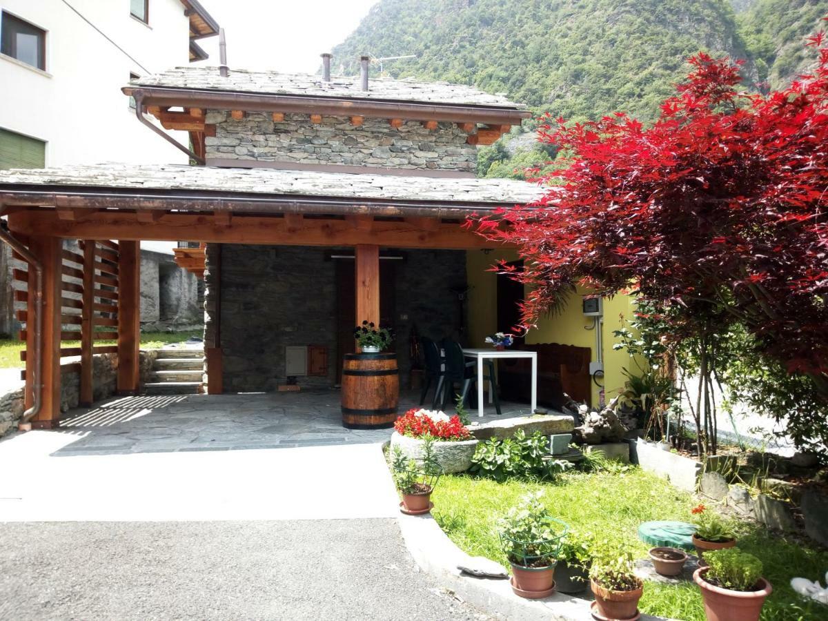 Acero Rosso Villa Champdepraz ภายนอก รูปภาพ